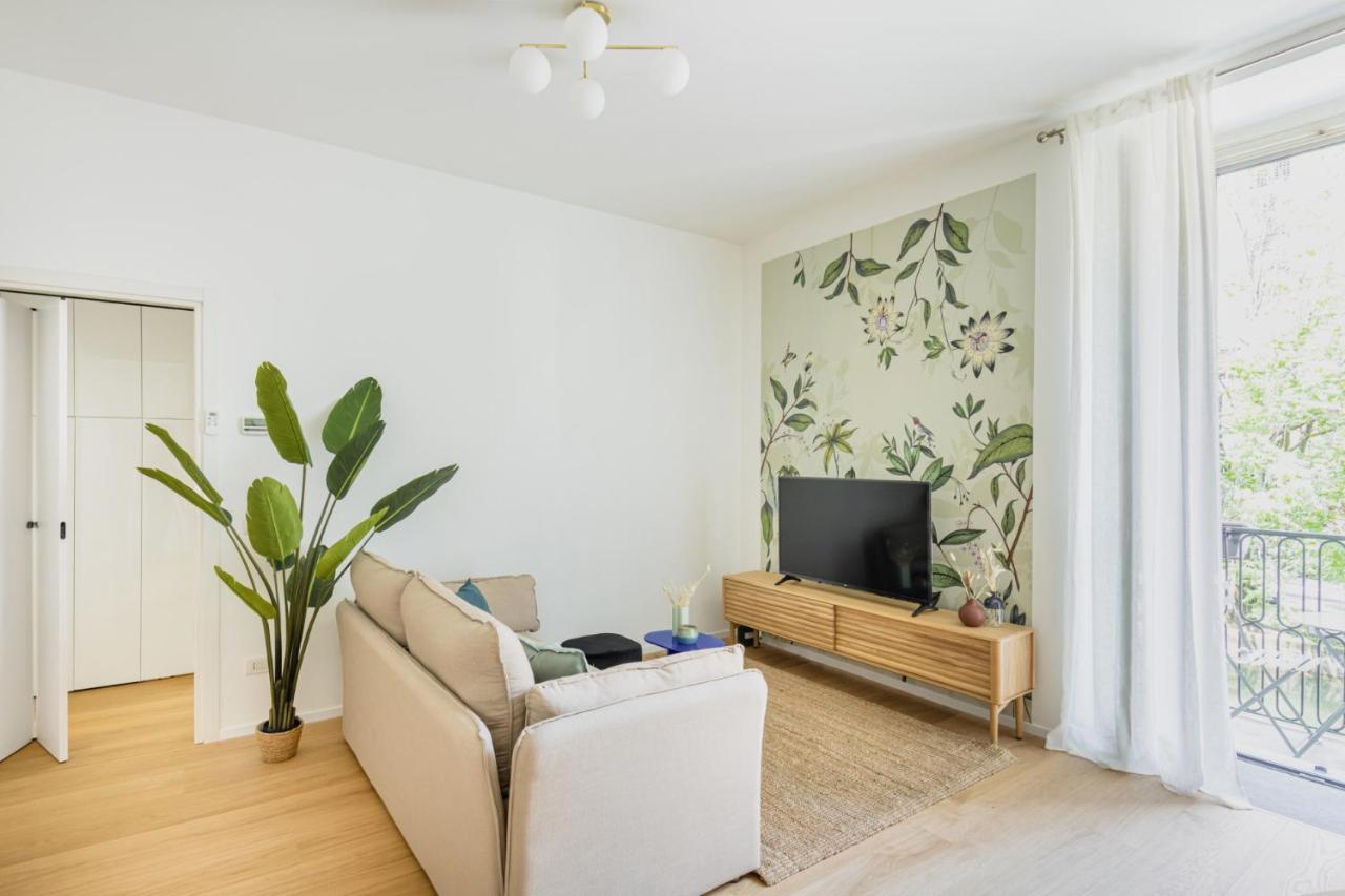 Easylife - Romantico Appartamento Sui Navigli Milão Exterior foto